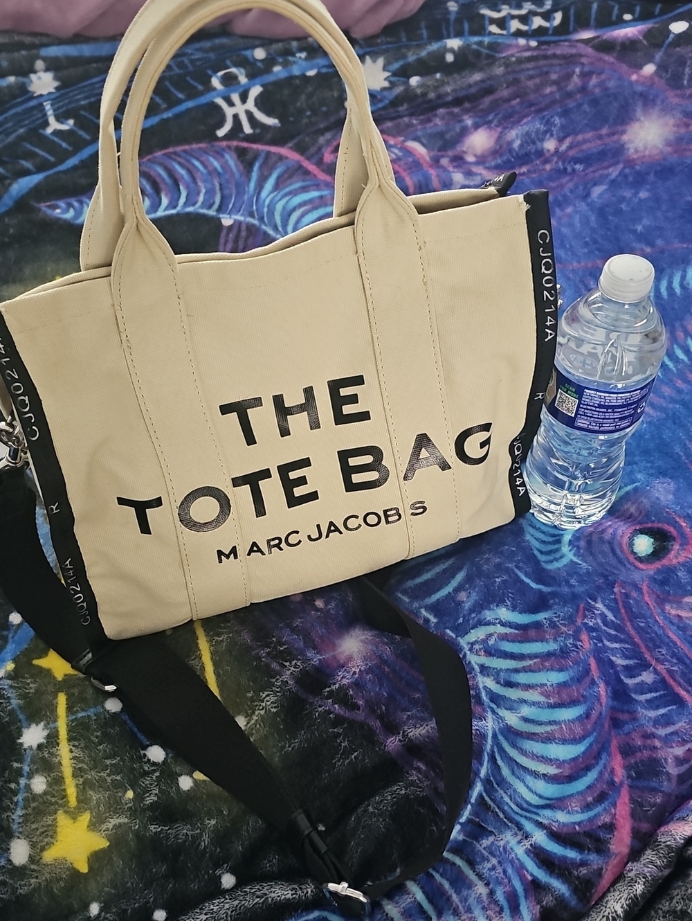 Lg Marc Jacobs Beige Canvas Tote with Black Logo and Strap